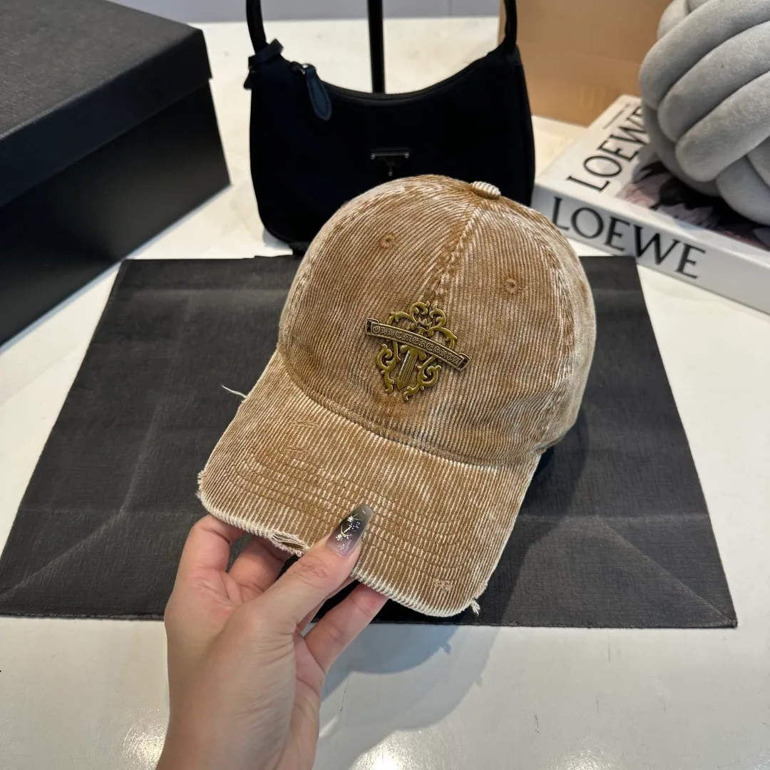 P50 Chrome Hearts 💓Early spring Korean style fashion retro distressed hole hat worn design versatile baseball cap peaked cap